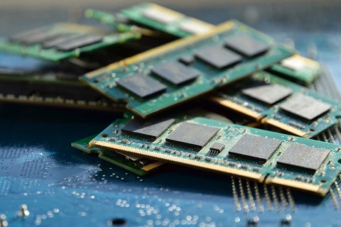 Ile wybrać pamięci RAM w laptopie?